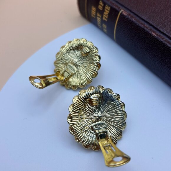 Vintage Park Lane Clip-On Earrings, Faux Pearl with Black Enamel - Picture 6 of 8